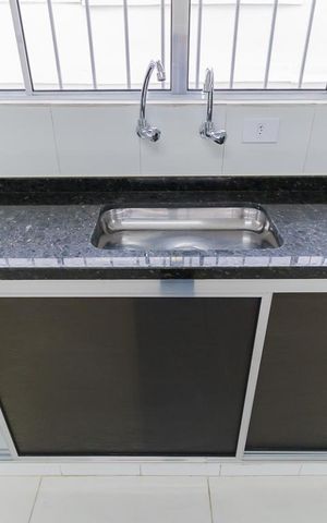 Casa à venda com 140m², 2 quartos e 2 vagas Casa à venda com 140m², 2 quartos e 2 vagasDetalhe cozinha