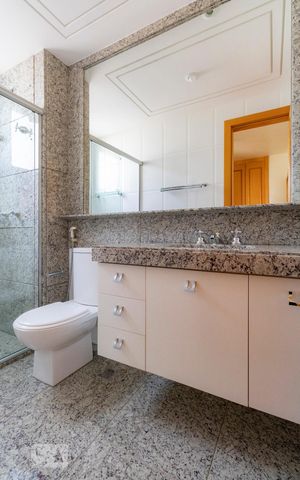 Apartamento para alugar com 167m², 4 quartos e 3 vagasSuíte 2 