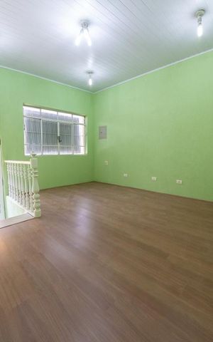 Casa à venda com 350m², 4 quartos e 3 vagas Casa à venda com 350m², 4 quartos e 3 vagasEscritório