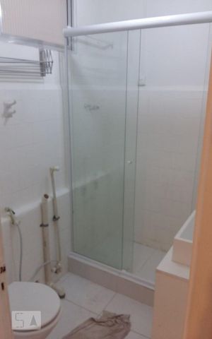 Studio à venda com 27m², 1 quarto e sem vaga Studio à venda com 27m², 1 quarto e sem vagaBanheiro