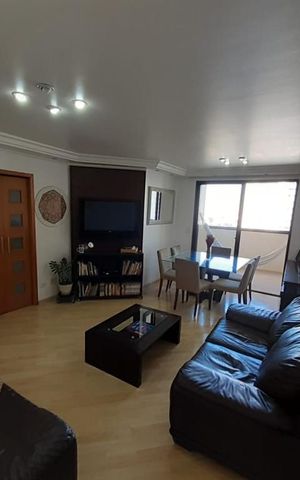 Apartamento à venda com 79m², 2 quartos e 1 vaga Apartamento à venda com 79m², 2 quartos e 1 vagaSala