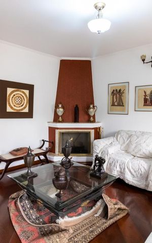 Casa à venda com 330m², 4 quartos e sem vagaSala