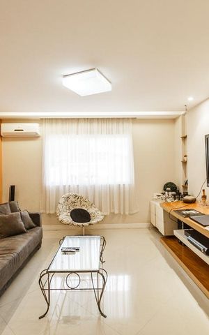 Casa de condomínio à venda com 300m², 4 quartos e 3 vagas