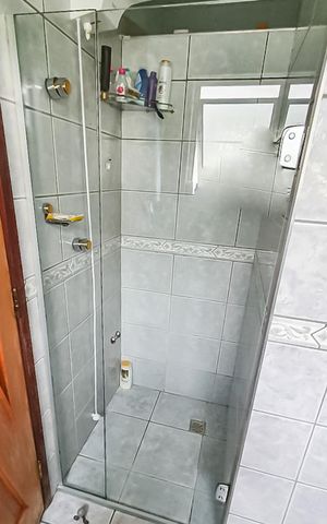 Casa à venda com 170m², 4 quartos e sem vagaBanheiro