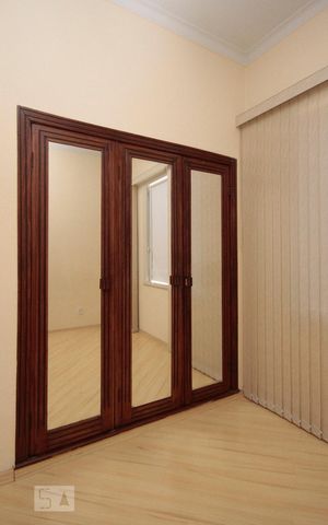 Apartamento à venda com 55m², 1 quarto e sem vagaArmário