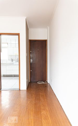Apartamento para alugar com 78m², 2 quartos e 1 vagaSala