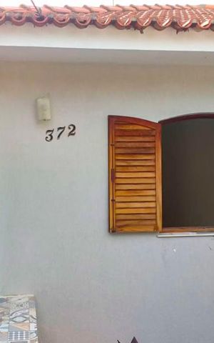 Casa à venda com 250m², 3 quartos e 6 vagas Casa à venda com 250m², 3 quartos e 6 vagasFachada
