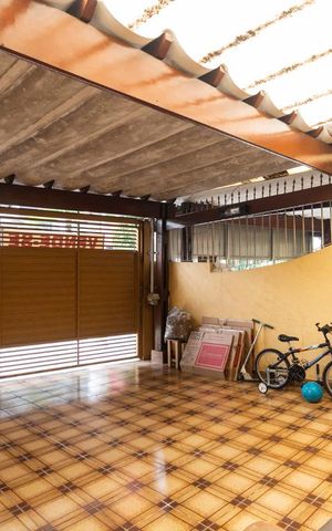 Casa à venda com 110m², 3 quartos e 2 vagasGaragem