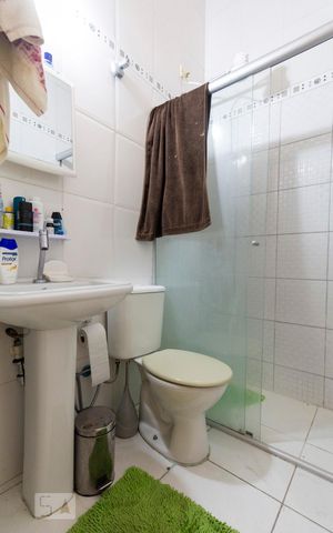 Casa à venda com 110m², 3 quartos e 2 vagasBanheiro Social