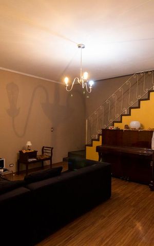 Casa à venda com 110m², 3 quartos e 2 vagasSala