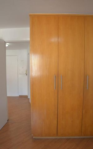 Apartamento à venda com 33m², 1 quarto e 1 vagaQuarto - Armários