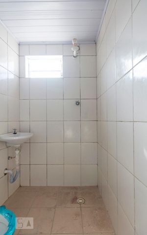 Casa para alugar com 25m², 1 quarto e sem vagaBanheiro