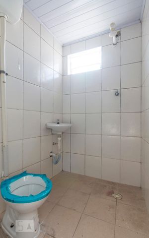 Casa para alugar com 25m², 1 quarto e sem vagaBanheiro