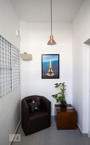 Casa à venda com 300m², 7 quartos e 3 vagasCorredor