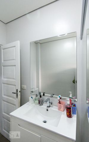 Casa à venda com 300m², 7 quartos e 3 vagasBanheiro 2