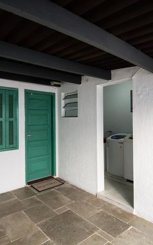 Casa à venda com 300m², 7 quartos e 3 vagasÁrea externa