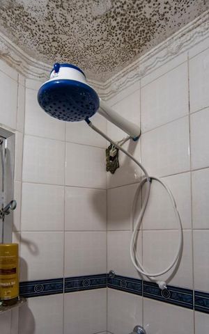 Casa à venda com 200m², 4 quartos e sem vaga Casa à venda com 200m², 4 quartos e sem vagaChuveiro