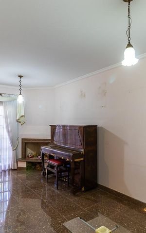 Casa de condomínio à venda com 600m², 5 quartos e 6 vagas Casa de condomínio à venda com 600m², 5 quartos e 6 vagasSala de música
