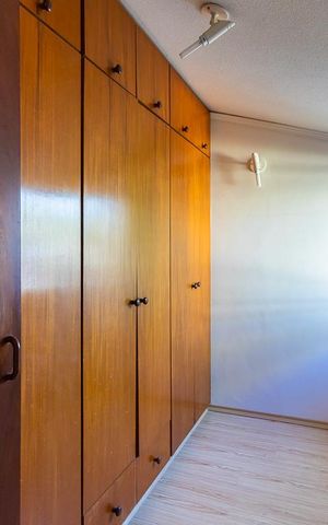Casa de condomínio à venda com 600m², 5 quartos e 6 vagas Casa de condomínio à venda com 600m², 5 quartos e 6 vagasQuarto da suíte 2 - Closet
