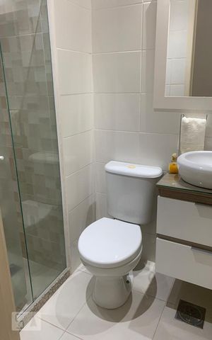 Apartamento à venda com 54m², 2 quartos e 1 vaga Apartamento à venda com 54m², 2 quartos e 1 vagaBanheiro Social