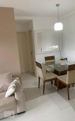 Apartamento à venda com 54m², 2 quartos e 1 vaga Apartamento à venda com 54m², 2 quartos e 1 vagaSala