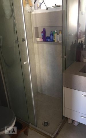 Apartamento à venda com 69m², 2 quartos e 1 vaga Apartamento à venda com 69m², 2 quartos e 1 vagaBanheiro corredor