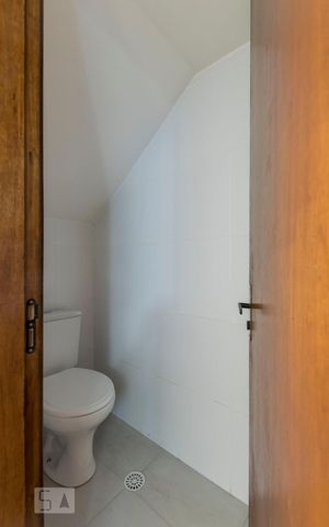 Casa de condomínio à venda com 70m², 3 quartos e 2 vagasLavabo