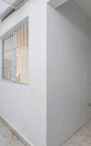 Casa de condomínio à venda com 70m², 3 quartos e 2 vagasÁrea de serviço