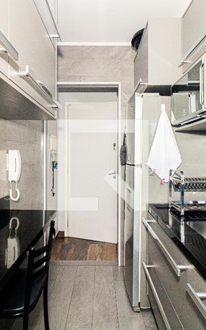 Apartamento à venda com 64m², 2 quartos e 1 vaga Apartamento à venda com 64m², 2 quartos e 1 vagaCozinha e Área de Serviço