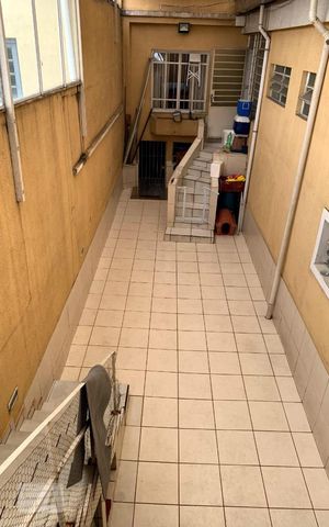 Casa à venda com 400m², 5 quartos e 2 vagas Casa à venda com 400m², 5 quartos e 2 vagasQuintal