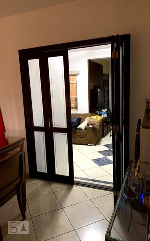 Casa à venda com 400m², 5 quartos e 2 vagas Casa à venda com 400m², 5 quartos e 2 vagasSala