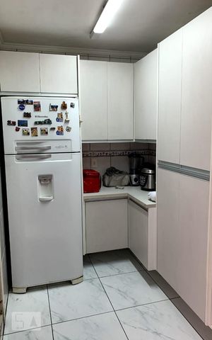 Casa à venda com 400m², 5 quartos e 2 vagas Casa à venda com 400m², 5 quartos e 2 vagasCozinha