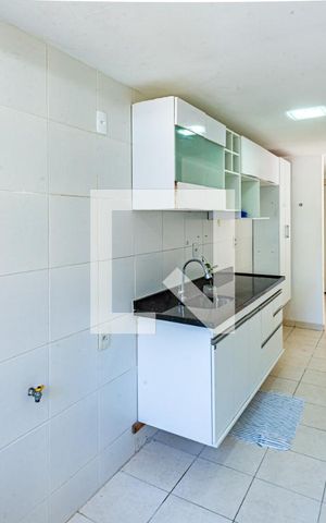 Apartamento à venda com 88m², 4 quartos e 2 vagas Apartamento à venda com 88m², 4 quartos e 2 vagasCozinha