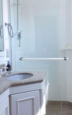 Apartamento à venda com 272m², 4 quartos e 5 vagasBanheiro da suíte 2