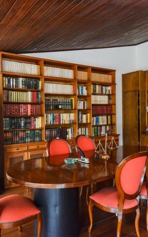 Casa para alugar com 500m², 4 quartos e 6 vagasSala