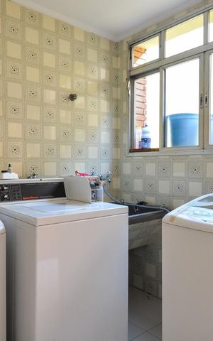 Casa para alugar com 500m², 4 quartos e 6 vagasÁrea de serviço