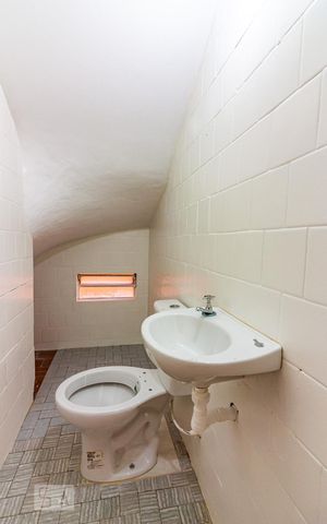 Casa à venda com 160m², 2 quartos e 2 vagasLavabo