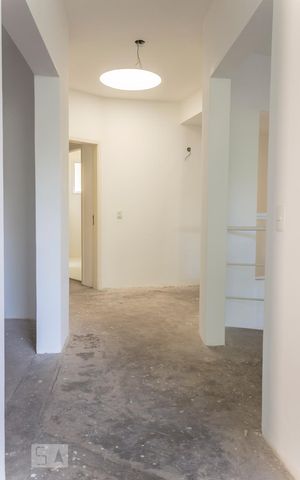 Casa para alugar com 400m², 4 quartos e 3 vagasCorredor