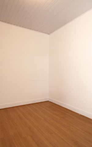 Casa para alugar com 110m², 2 quartos e 1 vagaQuarto2