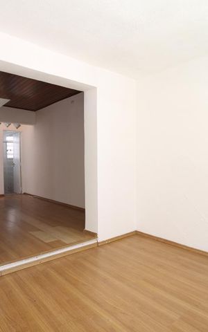 Casa para alugar com 110m², 2 quartos e 1 vagaSala