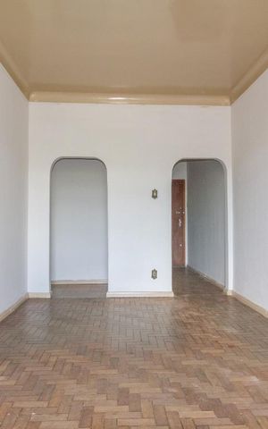 Apartamento para alugar com 100m², 3 quartos e sem vaga Apartamento para alugar com 100m², 3 quartos e sem vagaSala
