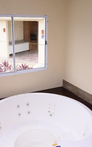 Apartamento à venda com 65m², 2 quartos e 1 vagaÁrea comum 
