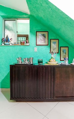 Casa à venda com 136m², 4 quartos e 2 vagas Casa à venda com 136m², 4 quartos e 2 vagasSala