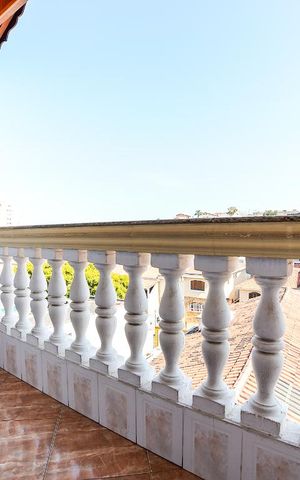 Casa à venda com 136m², 4 quartos e 2 vagas Casa à venda com 136m², 4 quartos e 2 vagasVaranda Fundos