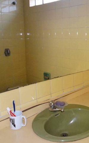 Casa à venda com 180m², 3 quartos e 1 vaga Casa à venda com 180m², 3 quartos e 1 vagaBanheiro Social
