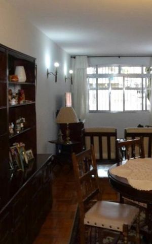 Casa à venda com 180m², 3 quartos e 1 vaga Casa à venda com 180m², 3 quartos e 1 vagaSala
