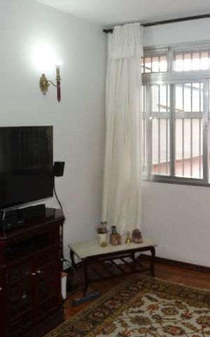 Casa à venda com 180m², 3 quartos e 1 vaga Casa à venda com 180m², 3 quartos e 1 vagaSala