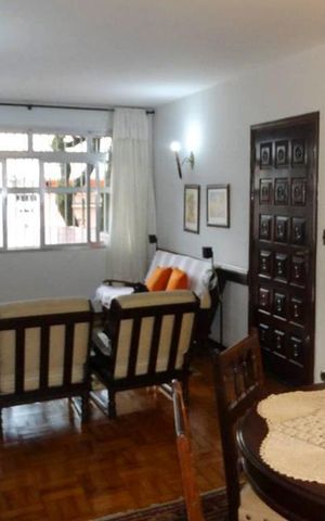 Casa à venda com 180m², 3 quartos e 1 vaga Casa à venda com 180m², 3 quartos e 1 vagaSala