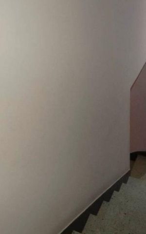 Casa à venda com 180m², 3 quartos e 1 vaga Casa à venda com 180m², 3 quartos e 1 vagaEscada