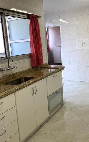 Apartamento à venda com 200m², 4 quartos e 2 vagasCozinha